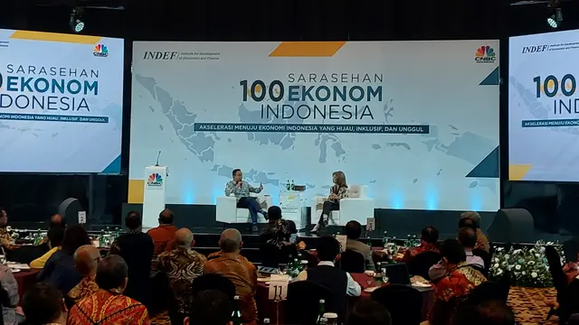 Bakal Calon Presiden (bacapres) Anies Baswedan dalam Sarasehan 100 Ekonom Indonesia, di Jakarta, Rabu (8/11/2023). (Arief/Liputan6.com)