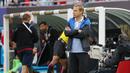 Pelatih AS, Jurgen Klinsmann, saat menyaksikan anak asuhnya berlaga melawan Kosta Rika pada laga penyisihan Grup A Copa America Centenario 2016 di Chicago, Illinois, AS, (8/6/2016) WIB. (AFP/Tasos Katopodis)