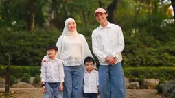 Dinda Hauw & Rey Mbayang Family Time ke Seoul Children's Grand Park