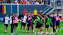 Pelatih kepala timnas Jerman, Julian Nagelsmann berbicara dengan para pemainnya dalam sesi latihan publik di Jena, Jerman timur pada 27 Mei 2024. (Tobias SCHWARZ/AFP)