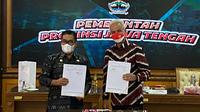 Pj Gubernur Sulbar Akmal Malik bersama Gubernur Jateng Ganjar Pranowo saat menekan MoU (Foto: Liputan6.com/Himas Pemprov Sulbar)