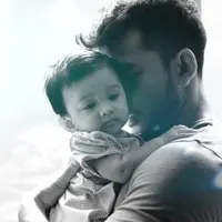 Sosok Rio Dewanto saat jadi bapak bapak.