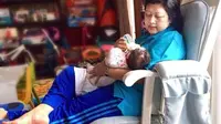 Cara Ani Yudhoyono Nikmati Peran Jadi Nenek