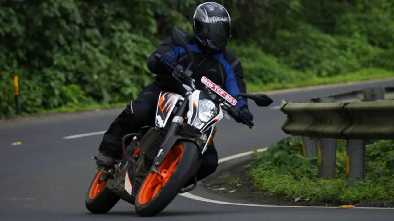 Bajaj Bakal Kembangkan Mesin 800 CC Milik KTM