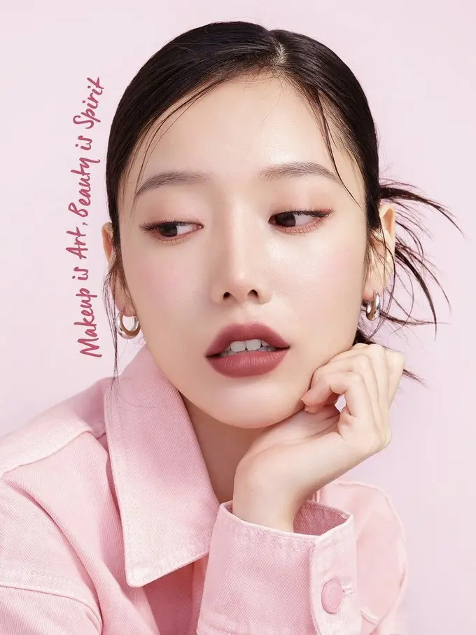Bundle Makeup Korean Look dari Brand Korea Selatan, Cocok untuk Dicoba