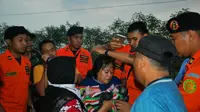 Siti Khamsiyah melahirkan di dalam bus PO Madu Kismo saat melintasi Tol Brebes Timur, Jawa Tengah. (Liputan6.com/Fajar Eko Nugroho)