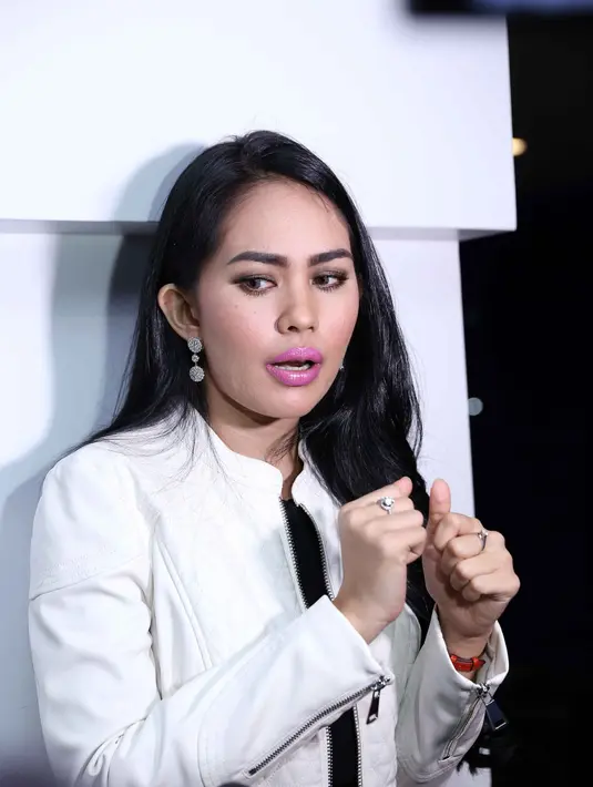 Bahkan, Kartika sempat ingin menyaksikan konser band AS Eagles of Death Metal di Batlacan Theatre. (Nurwahyunan/Bintang.com)