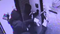 Aksi Gagal Perampok Toko Perhiasan Gara-Gara Tak Bisa Buka Pintu