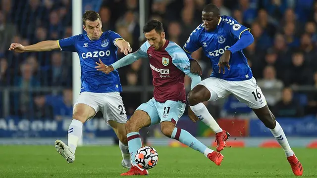 FOTO: Everton Taklukkan Burnley di Goodison Park