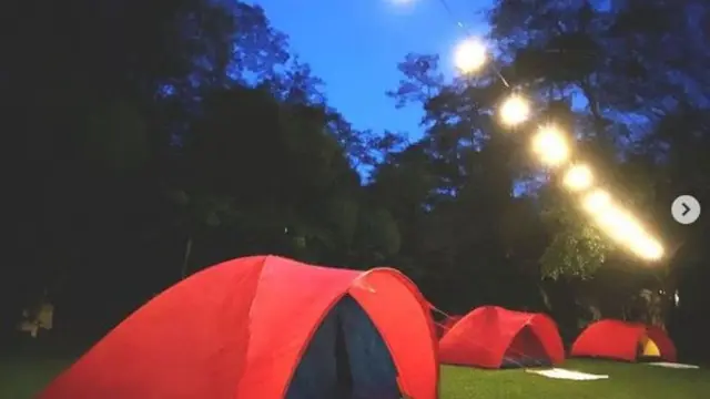 Ada Wisata Berkemah Sambil Nonton Film di Bogor