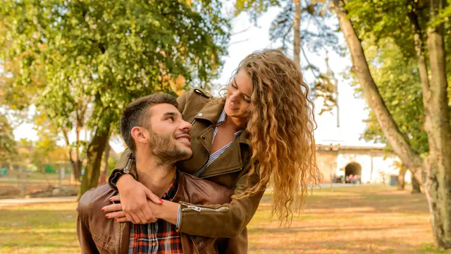 Leo suka jadi pusat perhatian