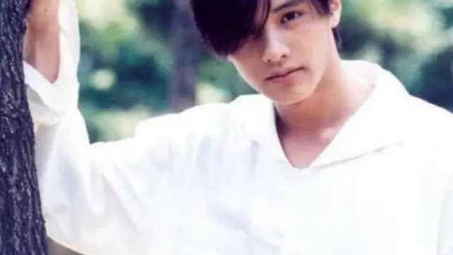 Won Bin lahir dan besar di pedesaan di sebuah gunung dan bercita-cita sebagai seorang mekanin. © Koreaboo.com