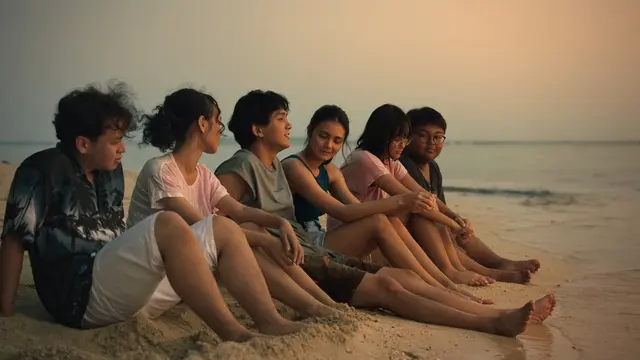 Perjuangan moko dalam Film 1 KAKAK 7 PONAKAN. (credit: instagram.com/1kakak7ponakan/youtube.com/@cer