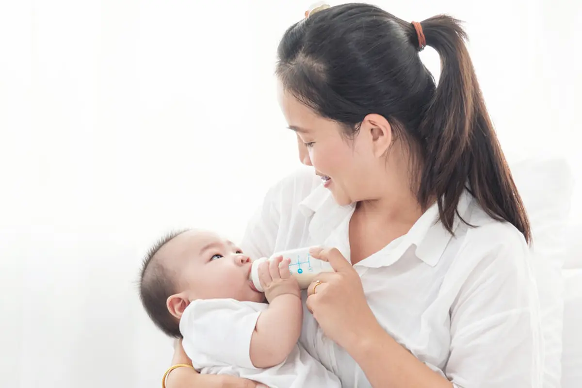 Ketahui Aturan Minum Susu Formula bagi Bayi Baru Lahir untuk Memenuhi Kebutuhan Nutrisinya
