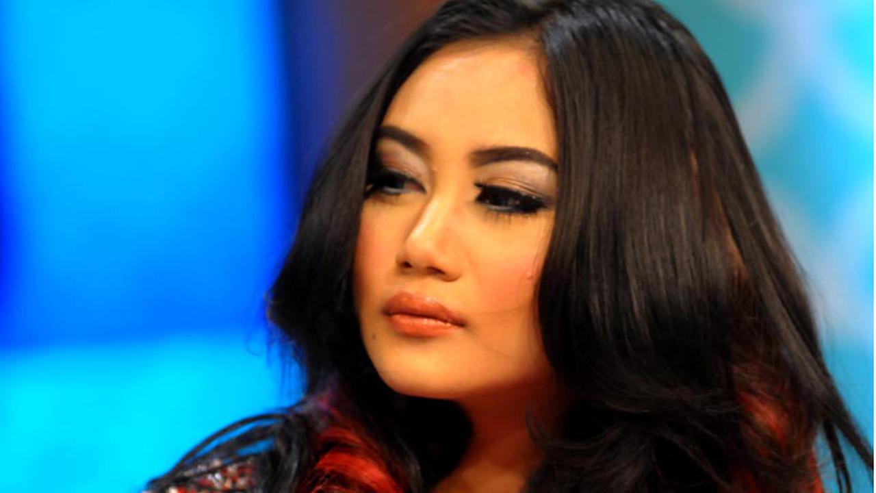 Pamela Safitri Duo Serigala