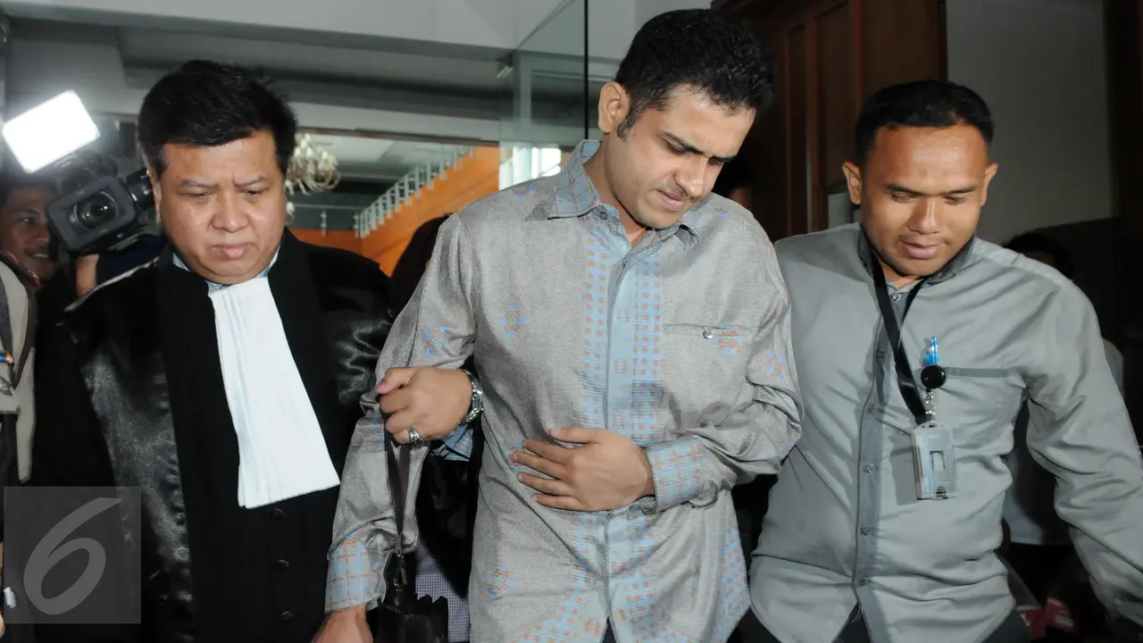 20151210-Usai Dibacakan Dakwaan, Nazaruddin Meringis Kesakitan