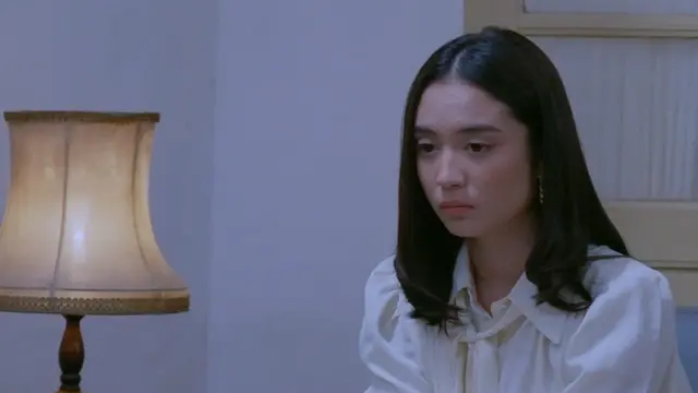 Di Antara Dua Cinta
