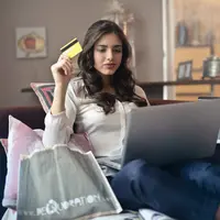 online shopping | pexels.com/@olly