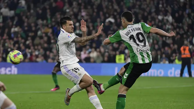 Gol Benzema Dianulir VAR, Real Madrid Ditahan Imbang Real Betis