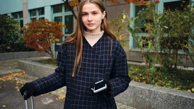 Warna Gelap Kain Kotak-Kotak (credit: garetsvisual/freepik)