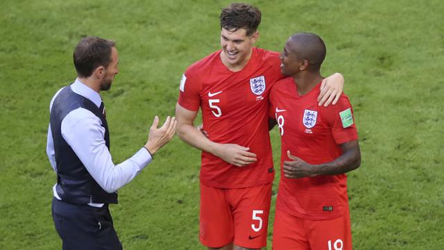 FOTO: 2 Gol Sundulan Pemain Inggris Buat Swedia Tak Berdaya