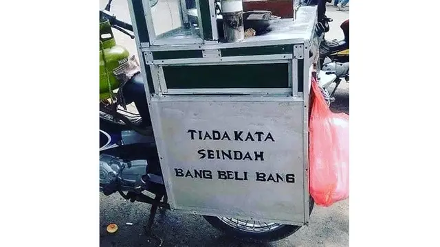 Potret 6 Gerobak Jualan Ini Kata-katanya Kreatif Sekaligus Kocak