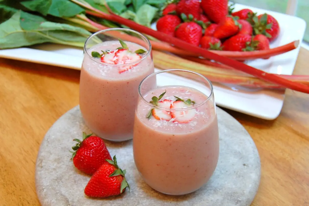 Resep Enak: Pisang Stroberi Smoothie