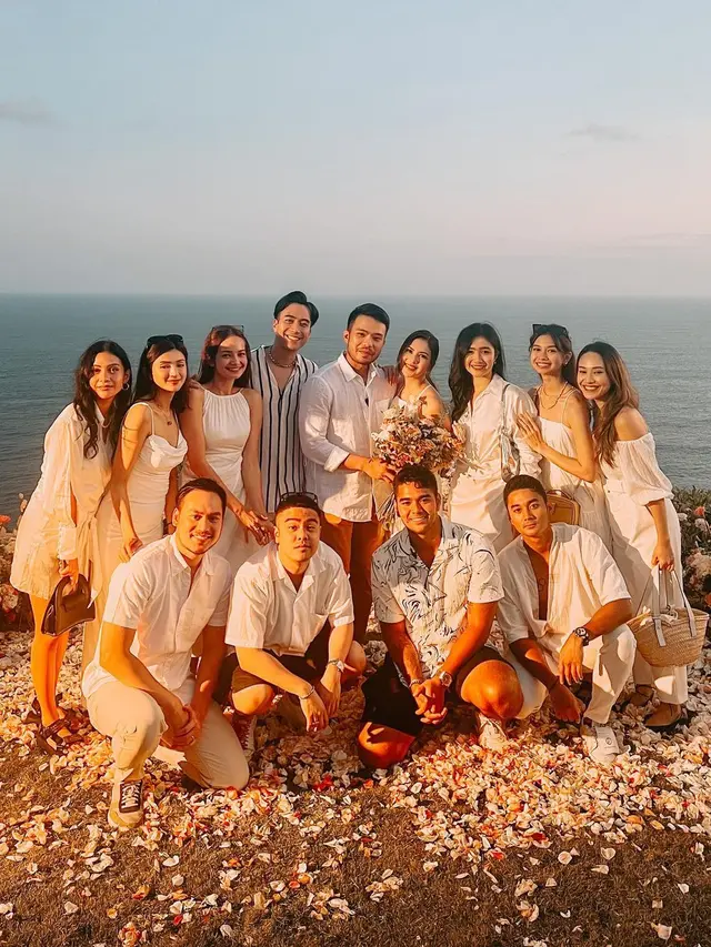 8 Momen Jessica Mila saat Dilamar Yakup Hasibuan, Romantis Banget