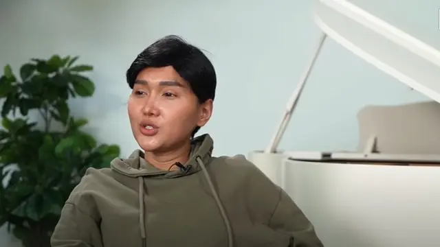 Akui Bernama Muhammad Fatah, Ini 6 Potret Lucinta Luna Tampil Jadi Cowok
