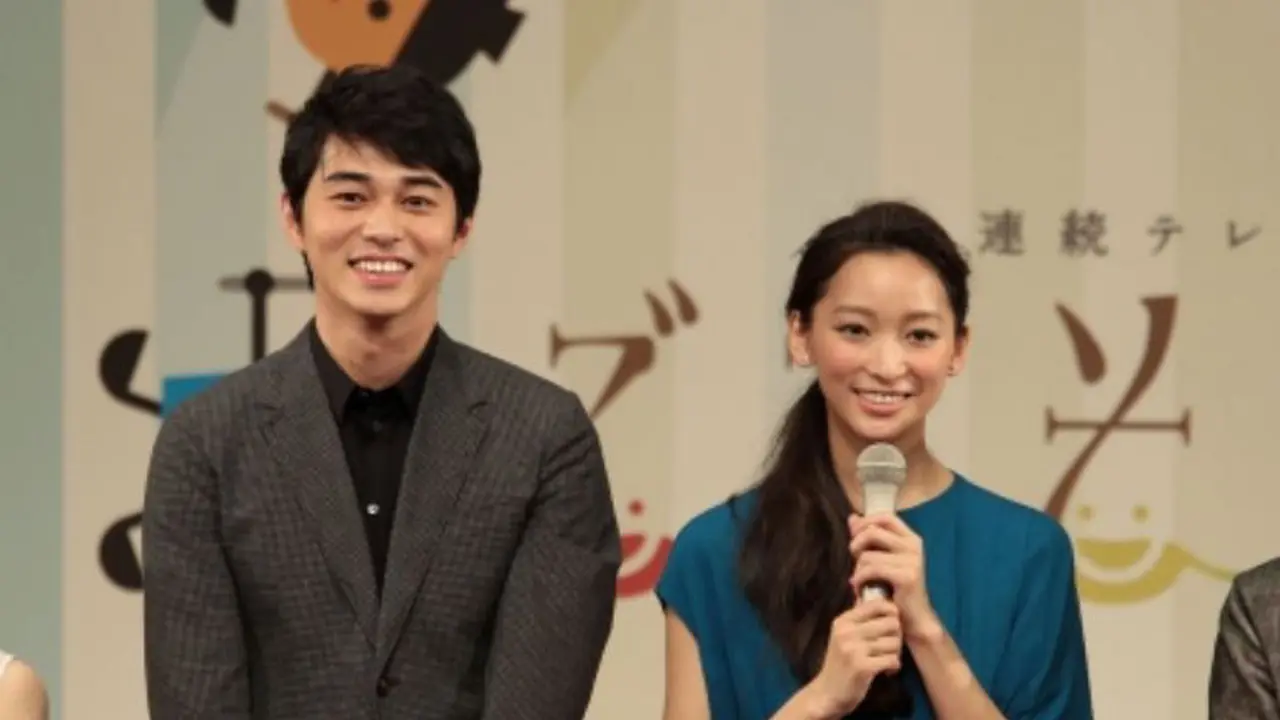 Anne Watanabe dan Masahiro Higashide Gelar Pernikahan di Gunung