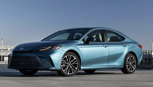 Toyota memutuskan untuk memperpanjang siklus redesign atau perombakan total model flagship (carscoops.com)