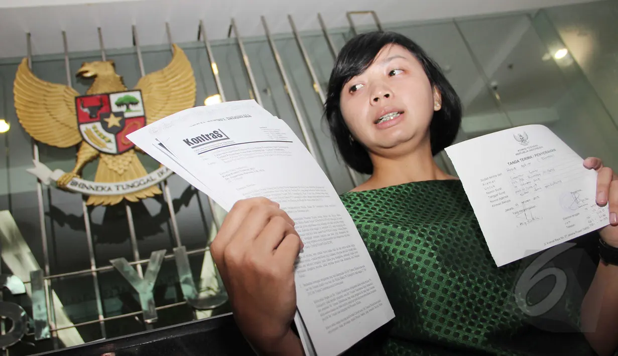 Kepala Bidang Pembelaan Hak Sipil dan HAM Kontras, Putri Kanesia melihat ada kejanggalan pada vonis mati yang menimpa remaja berusia 16 tahun, Yusman Telaumbanua, Jakarta, Kamis (19/3/2015).(Liputan6.com/Helmi Afandi)