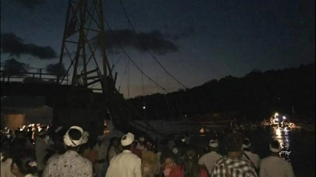 Ini Video Detik-detik Jembatan Kuning Bali Ambruk