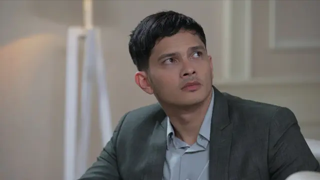Di Antara Dua Cinta
