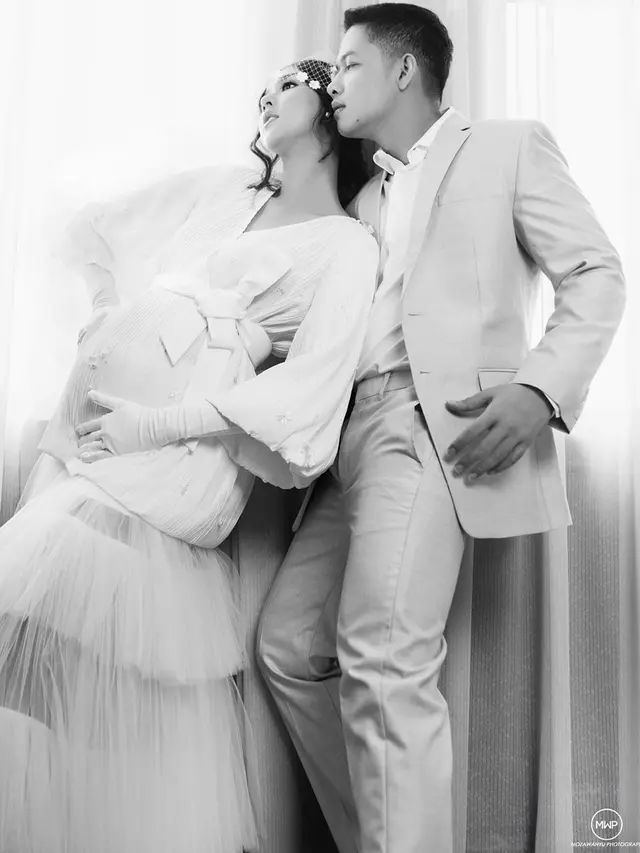 7 Potret Maternity Shoot Kevin Lilliana dan Oskar Mahendra yang Tampil Memesona