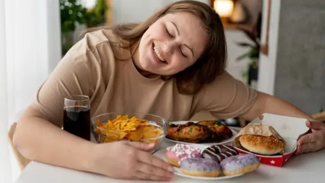 Di Tengah Banyaknya Junk Food, Konsistensi Jadi Kunci Pola Makan Sehat