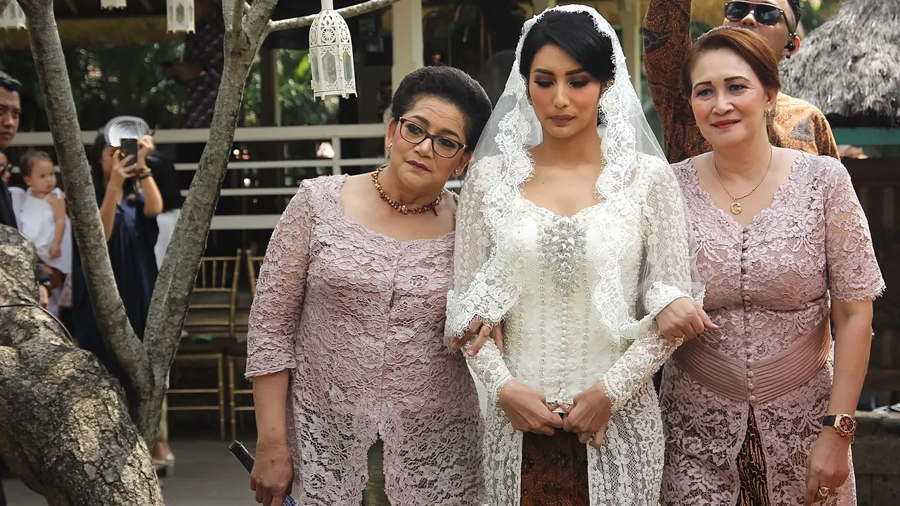[Bintang] Tyas Mirasih dan Raiden Soedjono -Nikah