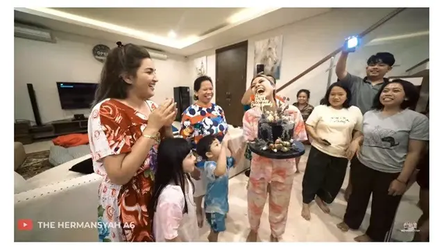 10 Momen Kejutan Ulang Tahun Ashanty ke-37, Ada Durian Hingga Pare