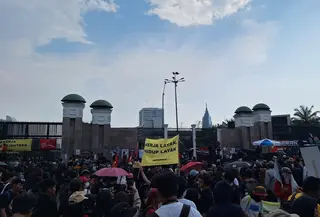 Demo Buruh Depan Gedung DPR Saat May Day (Rifqy Alief Abiyya/Liputan6.com)