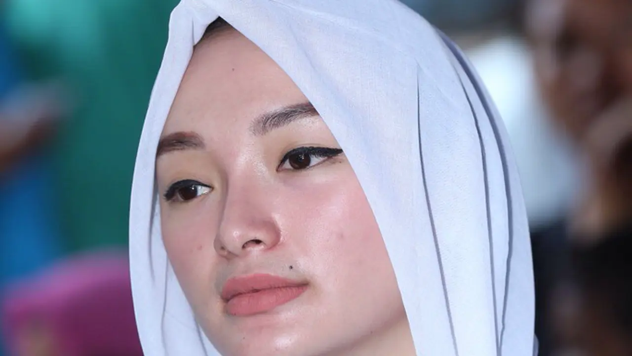 [Bintang] Zaskia Gotik
