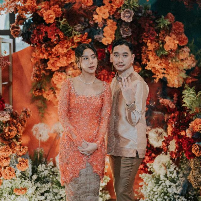 Adinda Thomas tunangan