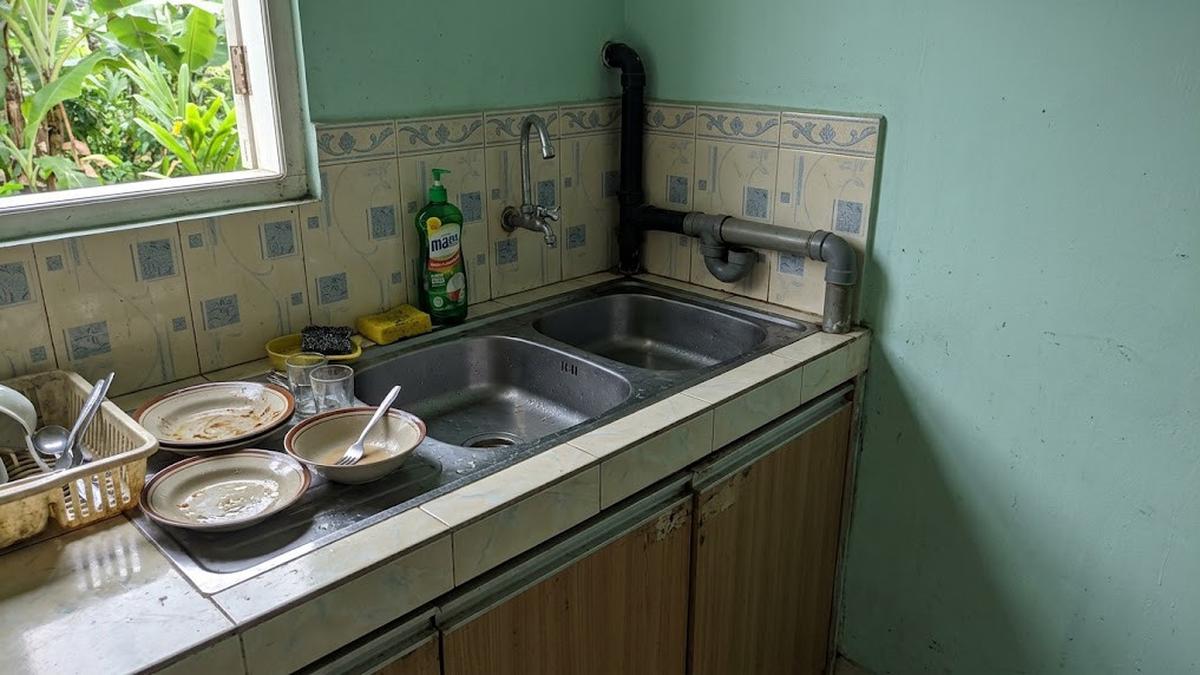 10 Kebiasaan Sepele yang Bikin Rumah Cepat Kotor, Sering Dilakukan Tanpa Disadari