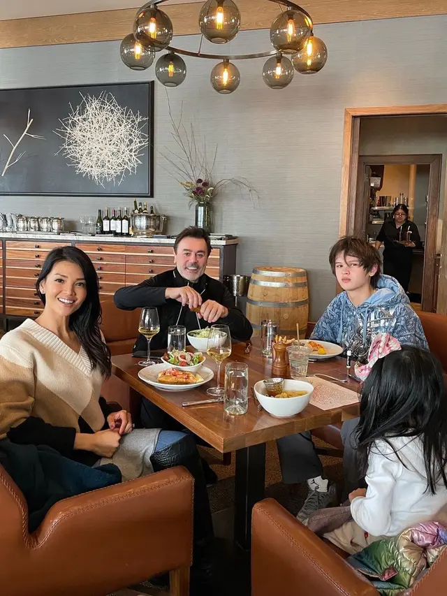 [Fimela] Farah Quinn