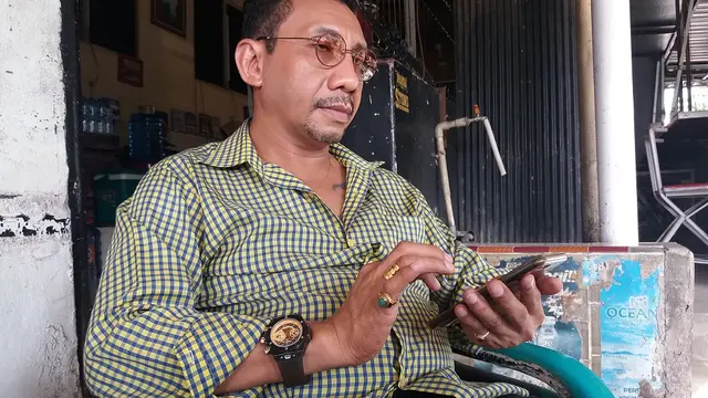 Akademisi UKI Paulus Makassar, Jermias Rarsina mengingatkan Kejati terkait keberadaan azas perlakuan sama dihadapan hukum (equality before the law) terhadap Jentang (Liputan6.com/ Eka Hakim)