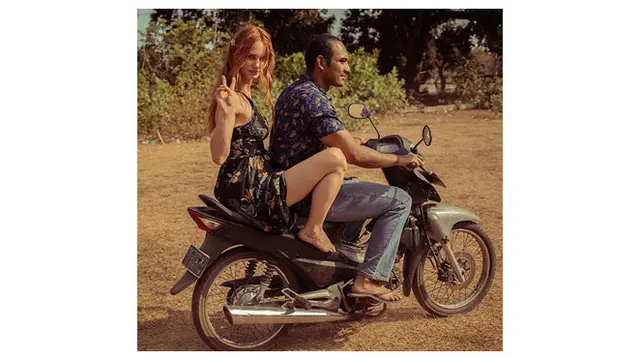 Potret Ario Bayu dan Istri Bulenya yang Selalu Romantis