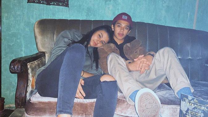 Pacar Baru Bastian Steel Mirip Kendall Jenner News Entertainment Fimela Com