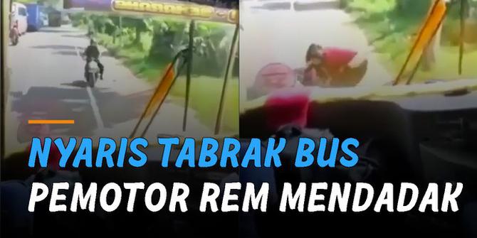 VIDEO: Nyaris Tabrak Bus, Pemotor Rem Mendadak Sampai Turun Dari Motor