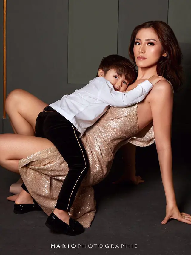 [Bintang] Bikin Kangen Orangtua, Ini 8 Potret Kebersamaan Jessica Iskandar dan El Barack
