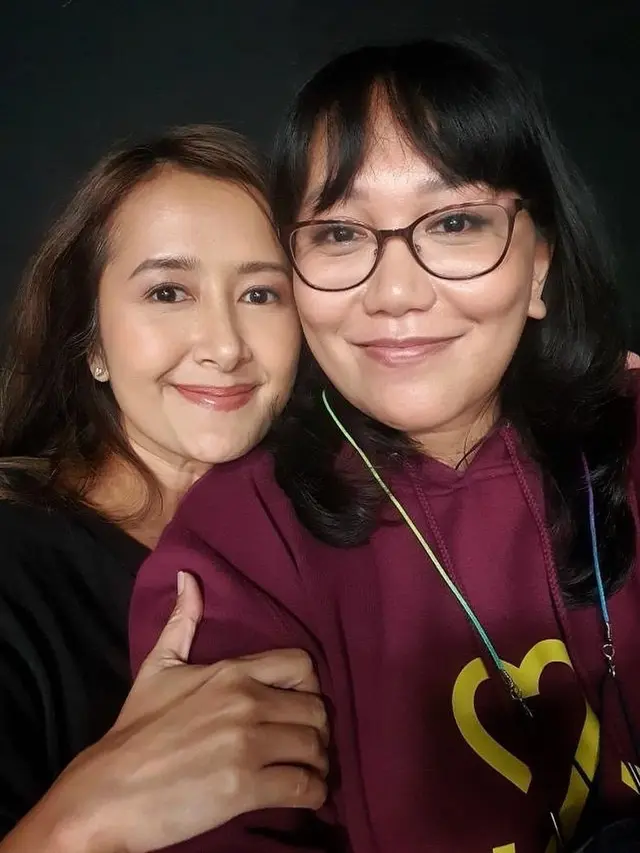 Widi Mulia dan Gina S. Noer. (Foto: Dok. Instagram @widimulia)
