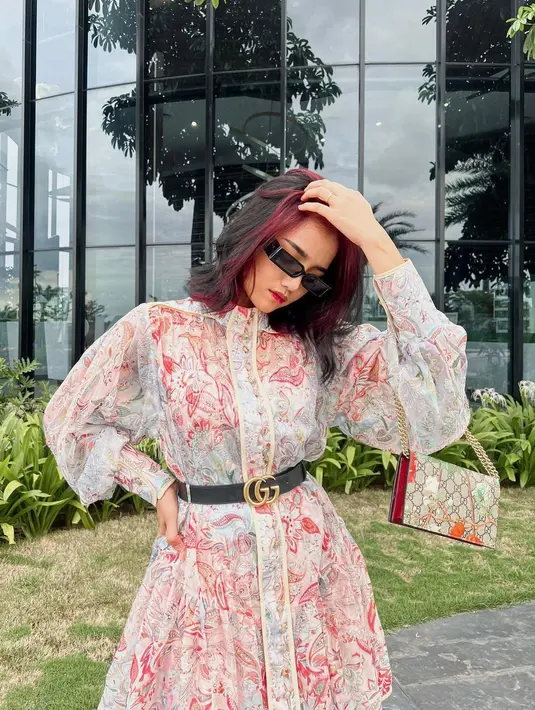 Belum lama ini Fuji membagikan potret dirnya dengan gaya rambut barunya. (FOTO: instagram.com/fuji_an/)